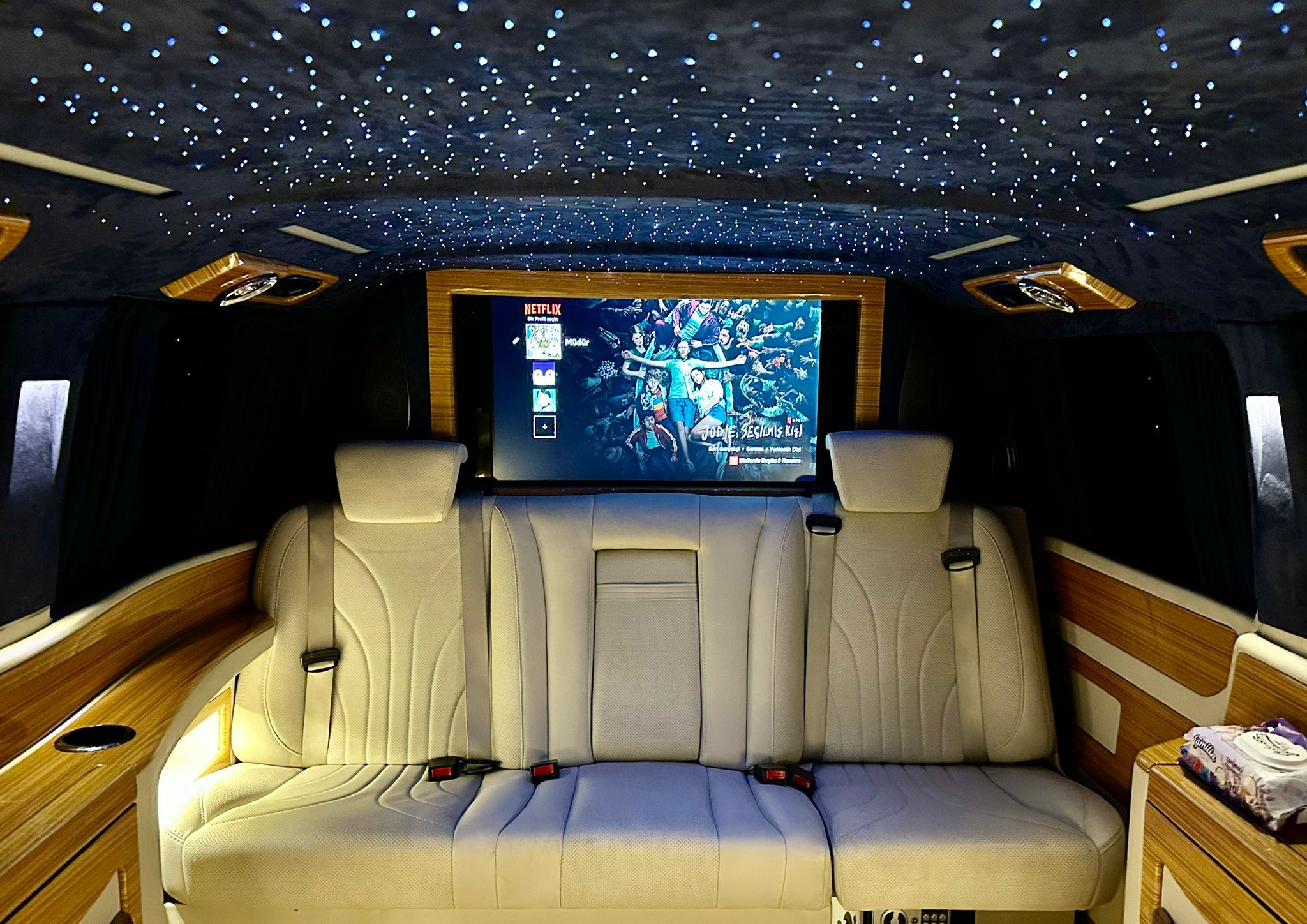 Maybach 1 to 4 V.I.P  - 4