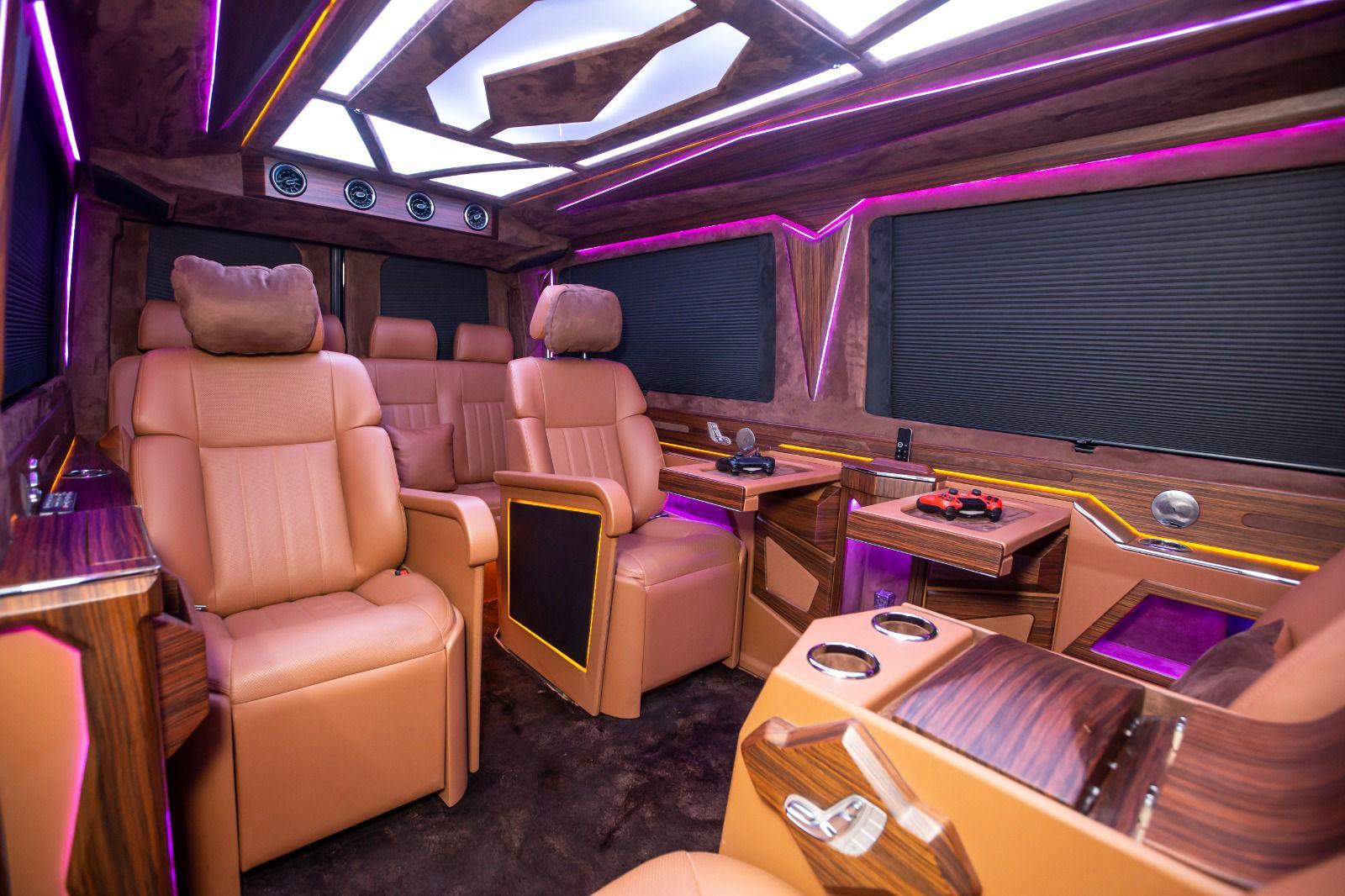 4 to 8 Ultra Luxury V.I.P - 3