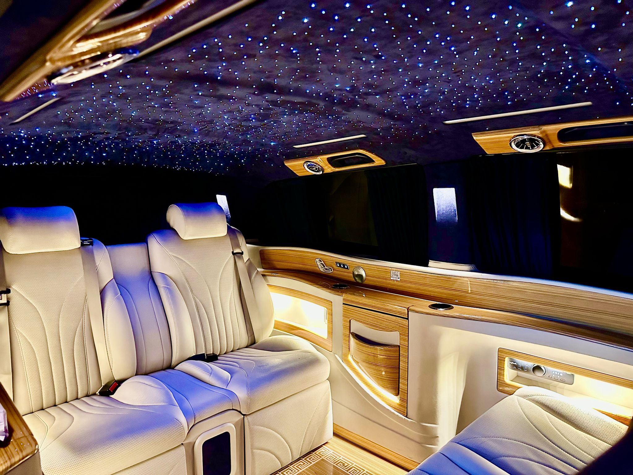 Maybach 1 to 4 V.I.P  - 3